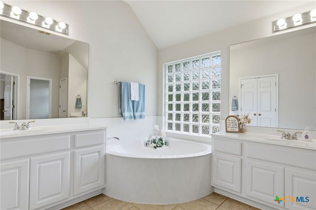 2701 Michelle Lynne Cove, Round Rock, TX 78681