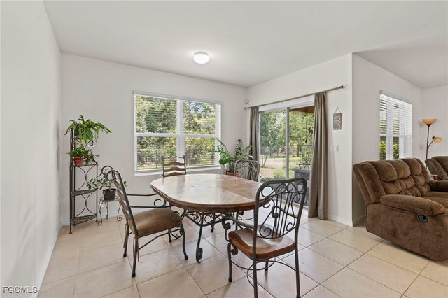 10564 Canal Brook LN, Lehigh Acres, FL 33936