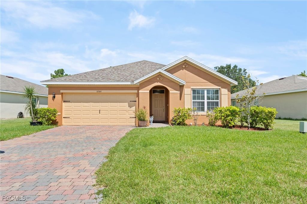 10564 Canal Brook LN, Lehigh Acres, FL 33936