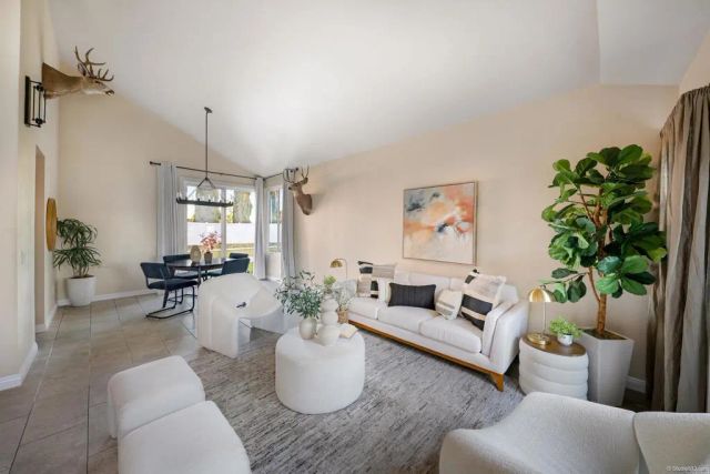 1401 Corte Rapallo, Escondido, CA 92026