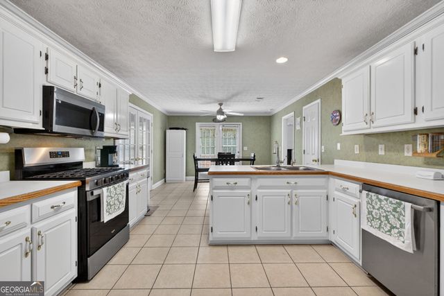 196 Ashley Drive, Mcdonough, GA 30252