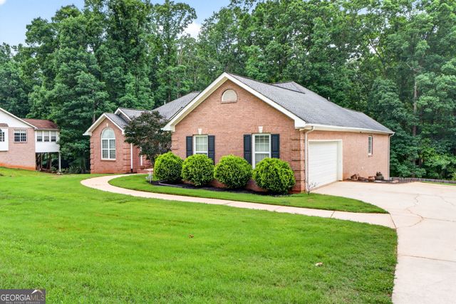 196 Ashley Drive, Mcdonough, GA 30252
