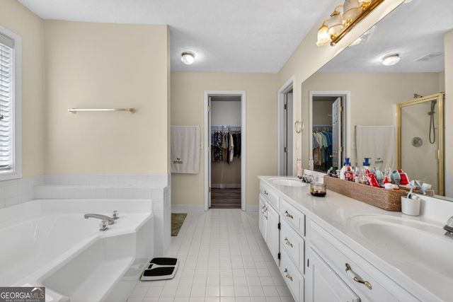 196 Ashley Drive, Mcdonough, GA 30252