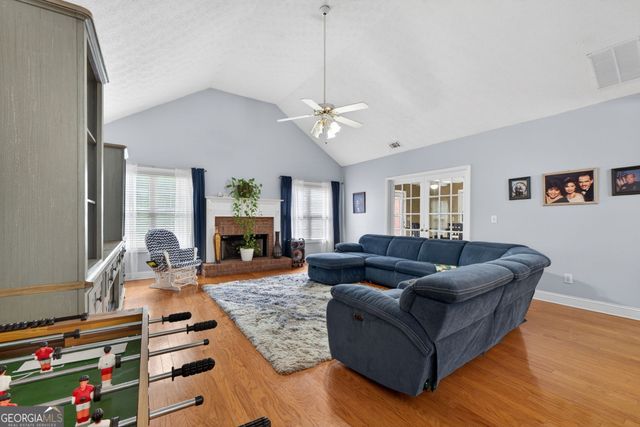 196 Ashley Drive, Mcdonough, GA 30252
