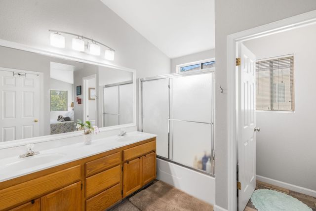 8225 Burloak Way, Elk Grove, CA 95758