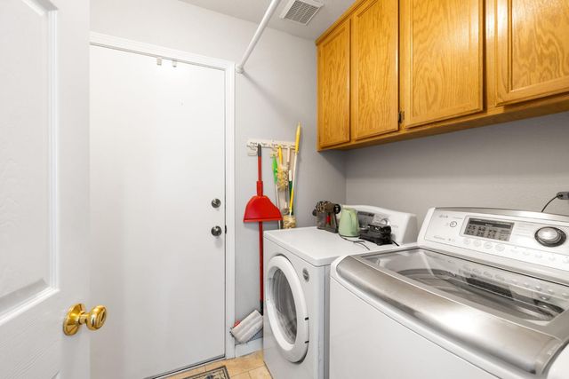 8225 Burloak Way, Elk Grove, CA 95758