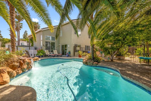 8225 Burloak Way, Elk Grove, CA 95758