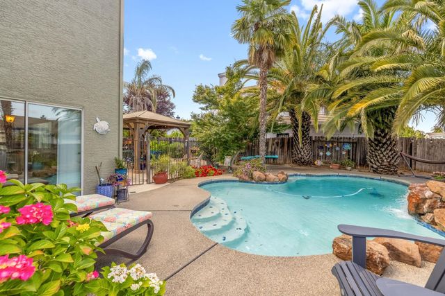 8225 Burloak Way, Elk Grove, CA 95758
