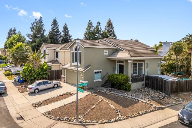 8225 Burloak Way, Elk Grove, CA 95758