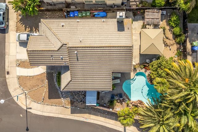 8225 Burloak Way, Elk Grove, CA 95758