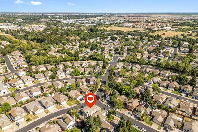 8225 Burloak Way, Elk Grove, CA 95758