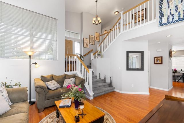 8225 Burloak Way, Elk Grove, CA 95758