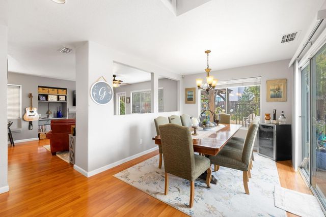 8225 Burloak Way, Elk Grove, CA 95758