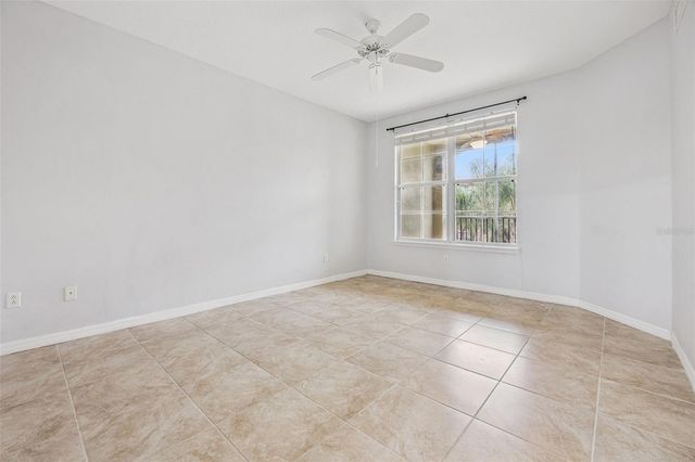 11562 AMIDSHIP LANE 207, Windermere, FL 34786