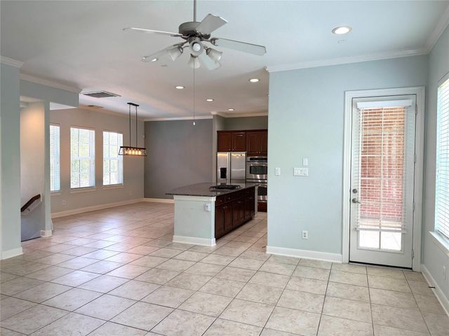 38 Shell Port Square, The Woodlands, TX 77380