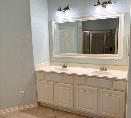 38 Shell Port Square, The Woodlands, TX 77380