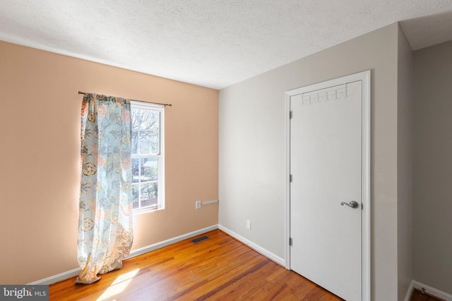 301 BUCKINGHAM DR, Stephens City, VA 22655