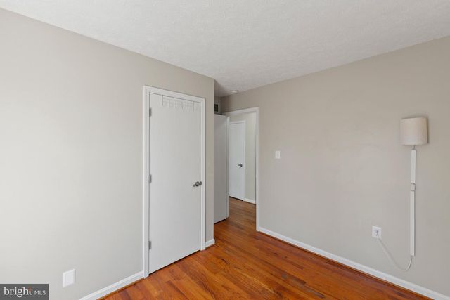 301 BUCKINGHAM DR, Stephens City, VA 22655