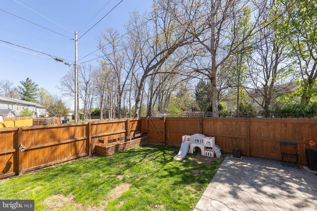 301 BUCKINGHAM DR, Stephens City, VA 22655