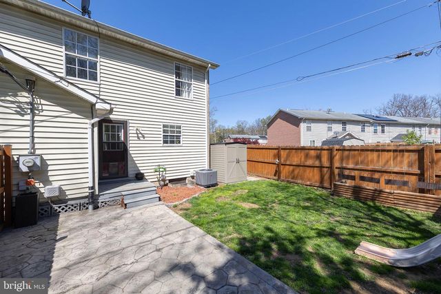 301 BUCKINGHAM DR, Stephens City, VA 22655