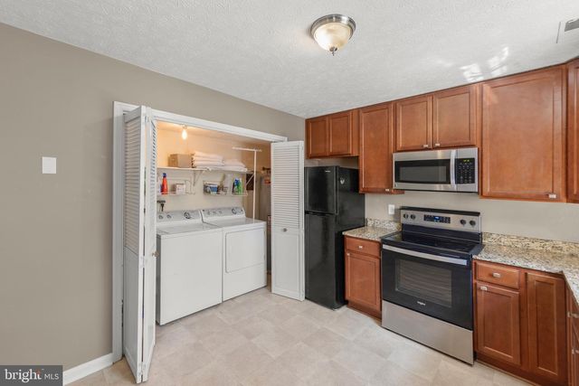 301 BUCKINGHAM DR, Stephens City, VA 22655