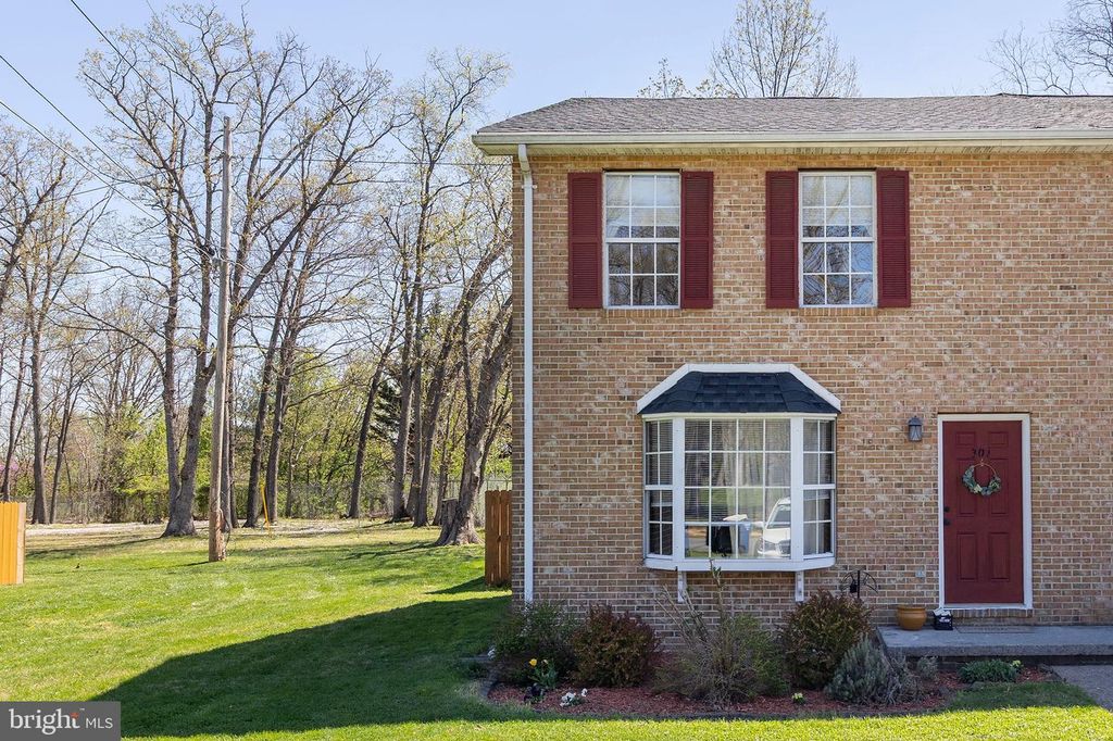 301 BUCKINGHAM DR, Stephens City, VA 22655