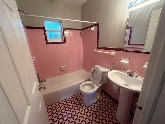 2619 Mission Road, Tallahassee, FL 32304