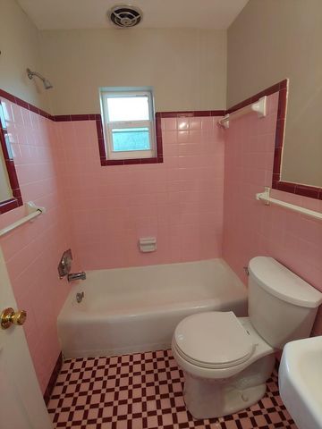 2619 Mission Road, Tallahassee, FL 32304