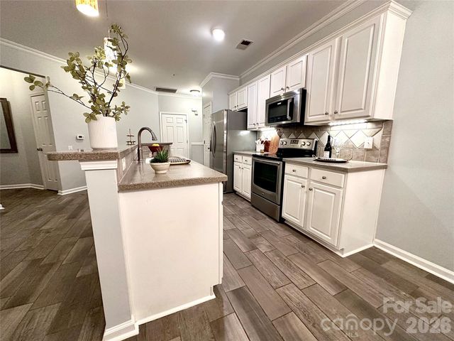 14608 Via Sorrento Drive, Charlotte, NC 28277