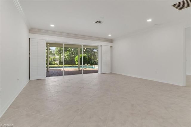 750 Southern Pines DR, Naples, FL 34103
