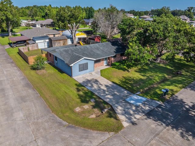 128 St Agnes Drive, Bourg, LA 70343
