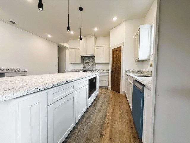 5208 Helmick, Fort Worth, TX 76105