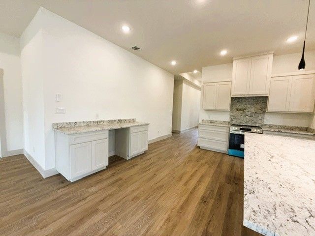 5208 Helmick, Fort Worth, TX 76105