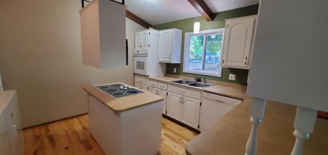 2420 W Country Club Drive S, Fargo, ND 58103