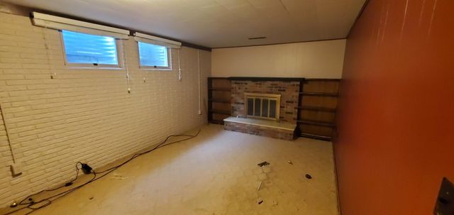 2420 W Country Club Drive S, Fargo, ND 58103