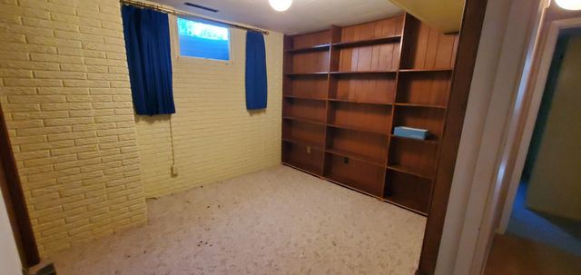2420 W Country Club Drive S, Fargo, ND 58103