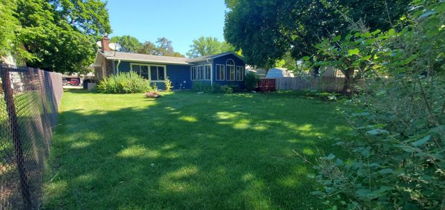 2420 W Country Club Drive S, Fargo, ND 58103