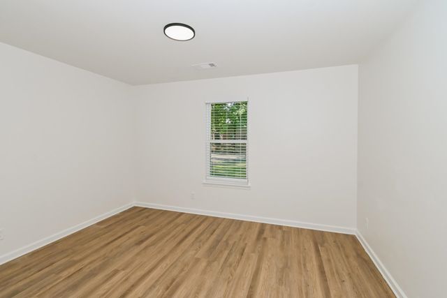 4570 NEWTON DR, Memphis, TN 38109