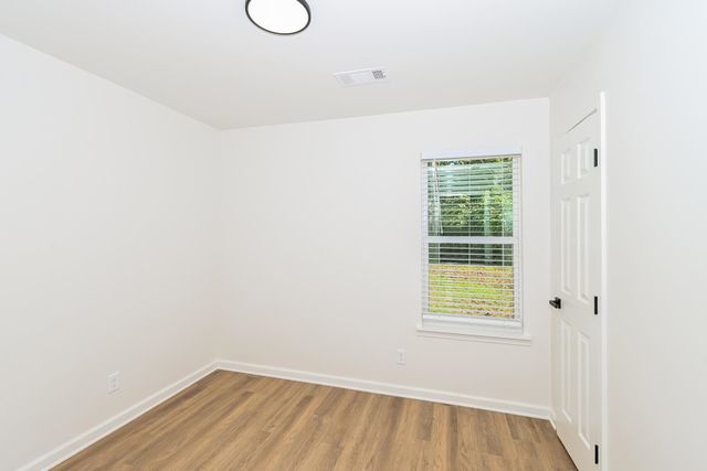 4570 NEWTON DR, Memphis, TN 38109