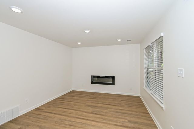 4570 NEWTON DR, Memphis, TN 38109