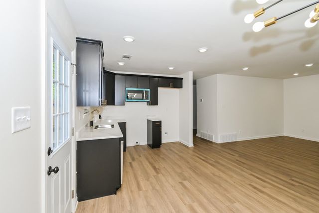 4570 NEWTON DR, Memphis, TN 38109