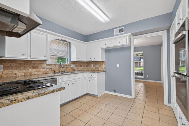 6715 Greenvale Lane, Houston, TX 77066