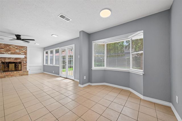6715 Greenvale Lane, Houston, TX 77066