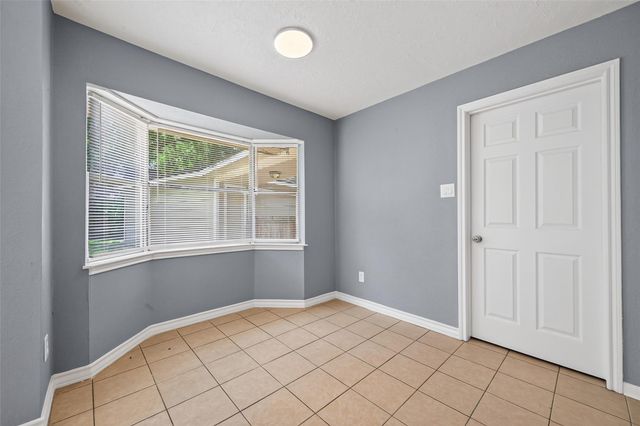 6715 Greenvale Lane, Houston, TX 77066