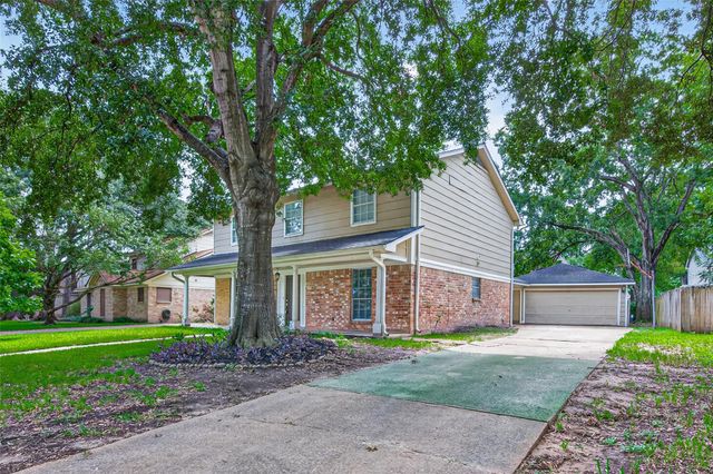 6715 Greenvale Lane, Houston, TX 77066