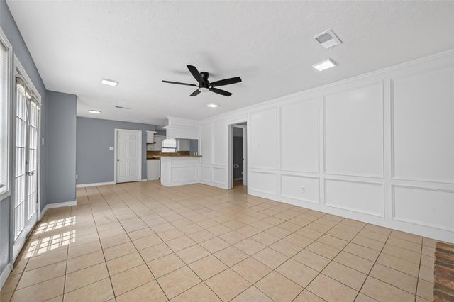 6715 Greenvale Lane, Houston, TX 77066
