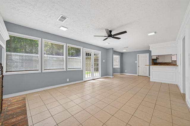 6715 Greenvale Lane, Houston, TX 77066