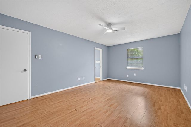 6715 Greenvale Lane, Houston, TX 77066