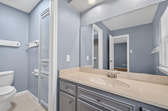 6715 Greenvale Lane, Houston, TX 77066