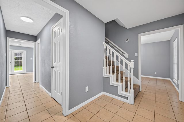 6715 Greenvale Lane, Houston, TX 77066